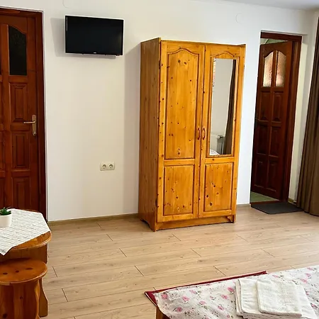 Pensiunea Kelemen Bed & Breakfast