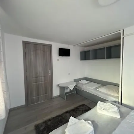 Pensiunea Kelemen Bed & Breakfast